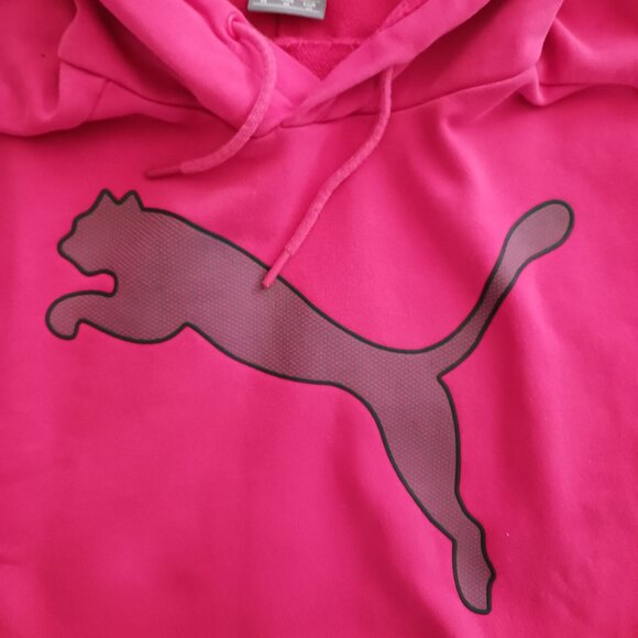 Puma Women's Red Hoodie Pullover Size Medium Kangaroo Pocket Sports Grunge READ - Picture 2 of 9